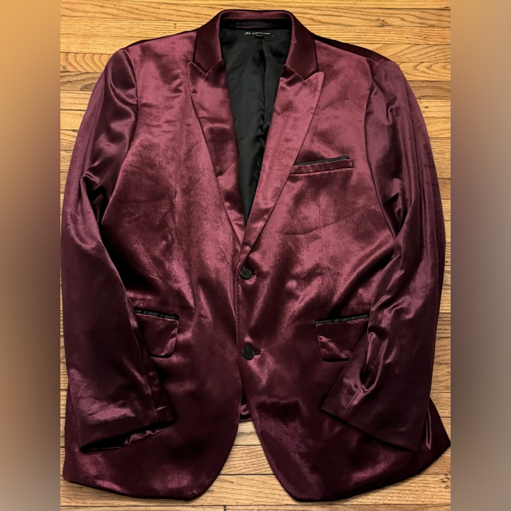 Velvet blazer
INC International Concepts XL